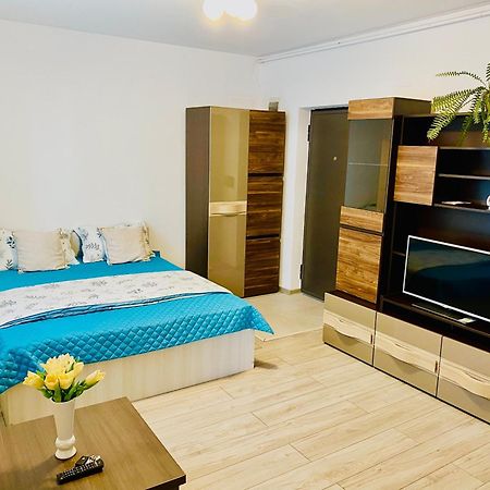 Appartement Garsoniera Trivale City à Piteşti Extérieur photo